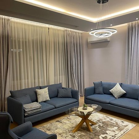 Lux Apartment ティラナ エクステリア 写真