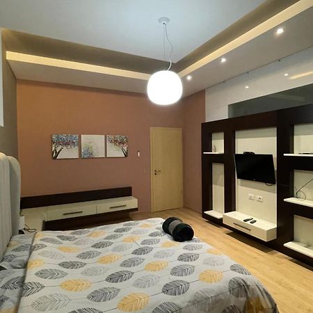 Lux Apartment ティラナ エクステリア 写真