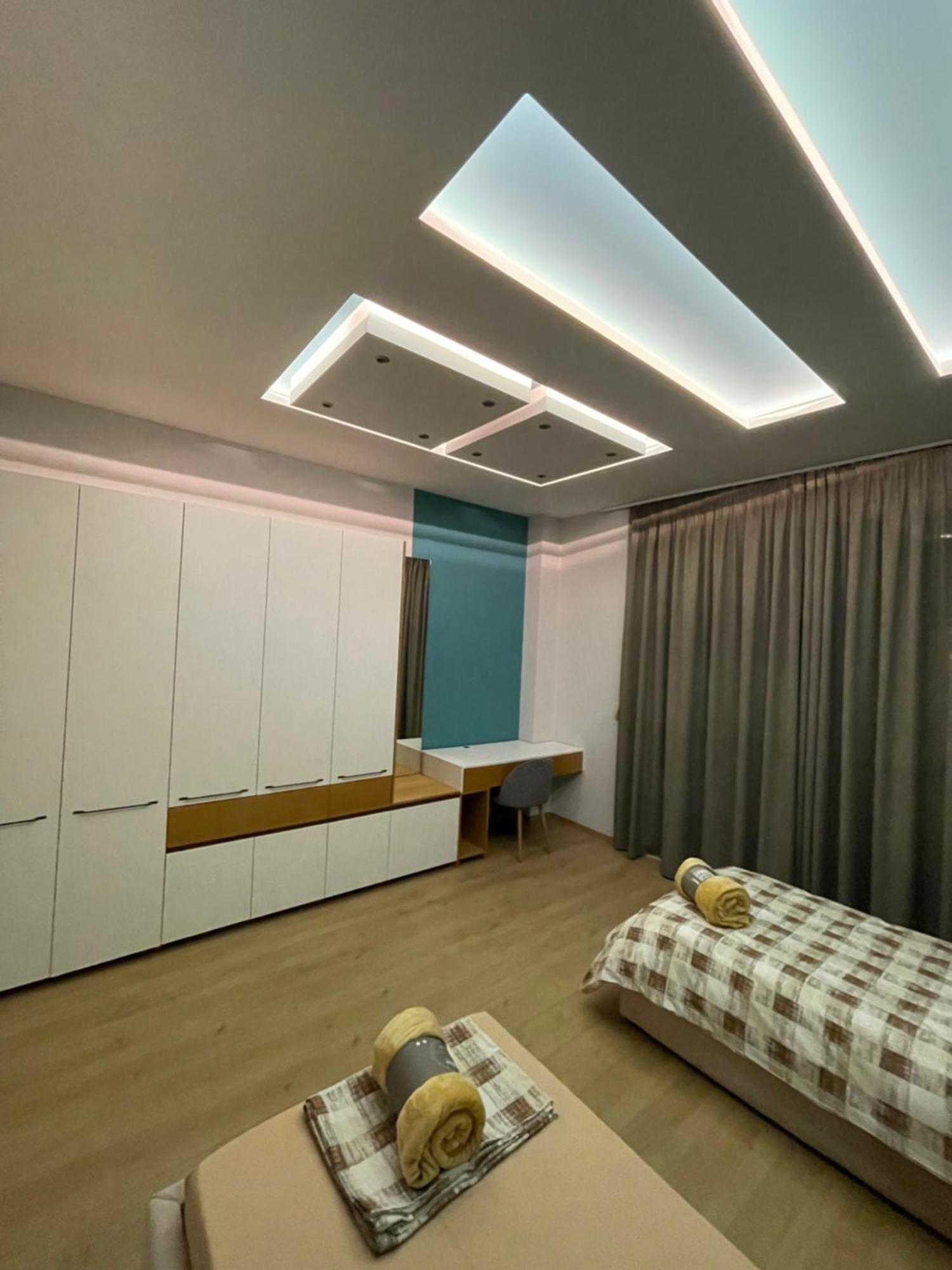 Lux Apartment ティラナ エクステリア 写真