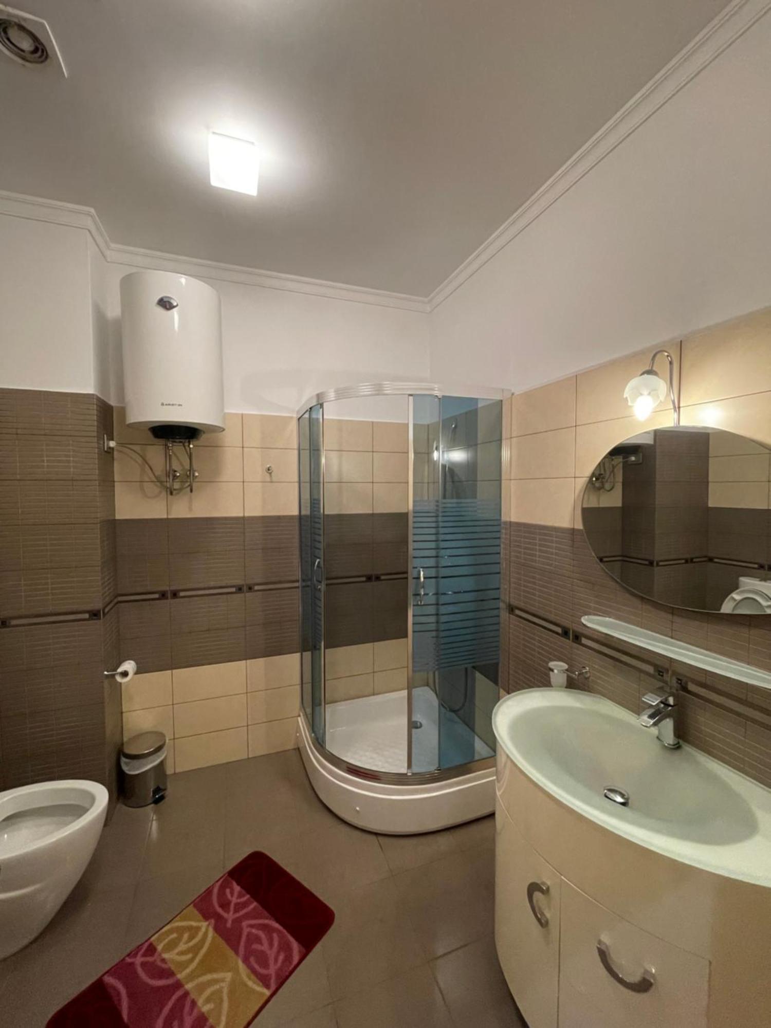 Lux Apartment ティラナ エクステリア 写真